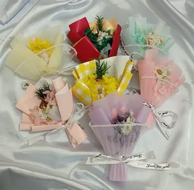 Mini Dried Flower Bouquet( Random Colour) 